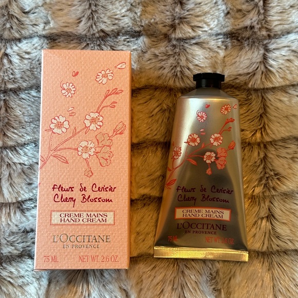 L’occitane Cherry Blossom hand cream, NIB - Picture 2 of 4
